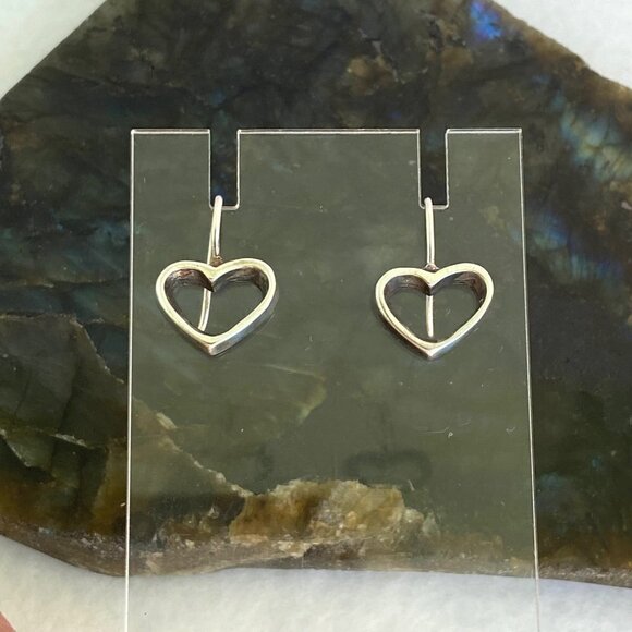 Sterling Silver 925 0.75" Simplistic Open Heart Dangle Earrings - Picture 2 of 16